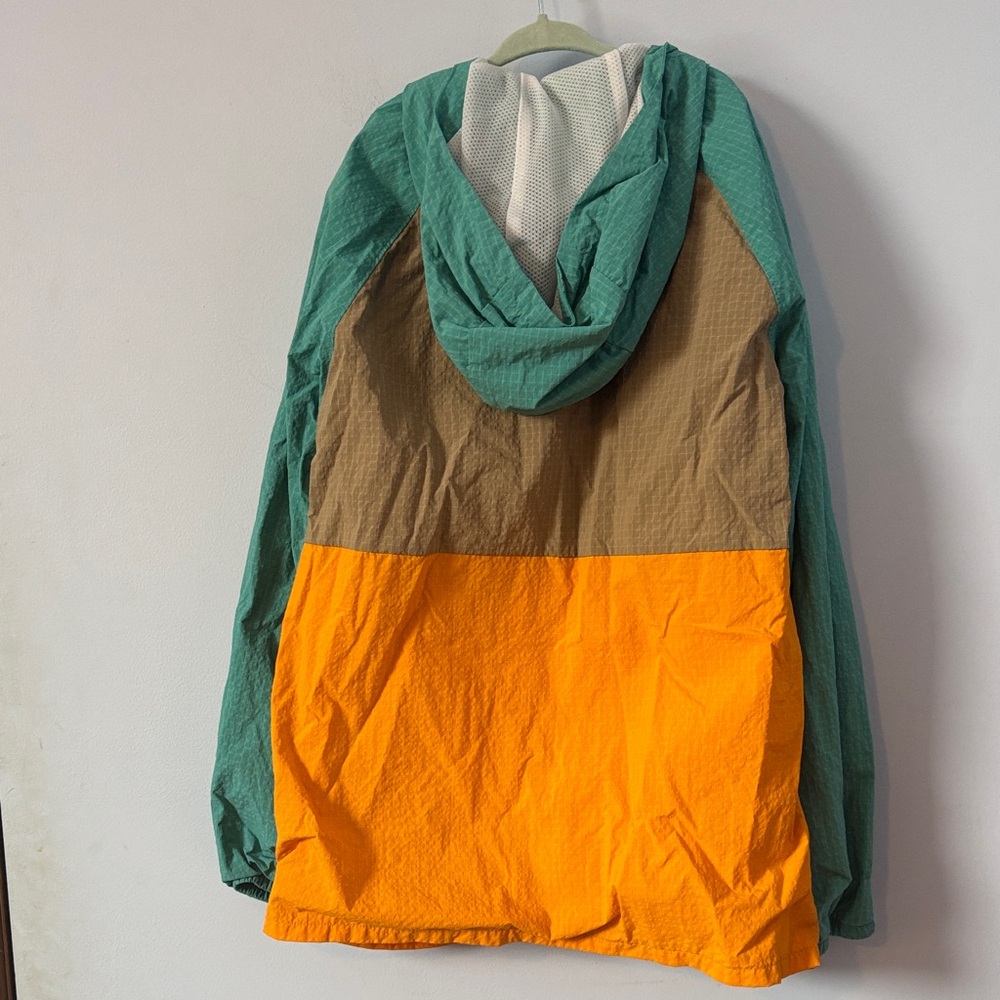 Old Navy Water-Resistant Jacket - Picture 3 of 5